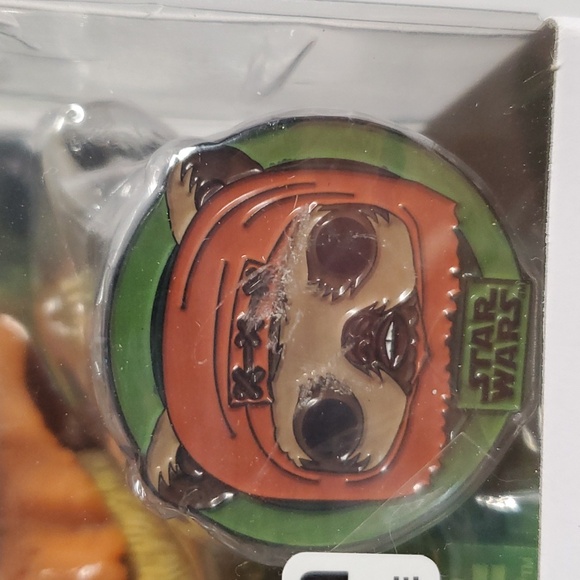 Star Wars Wicket (Endor) Funko - Picture 3 of 6